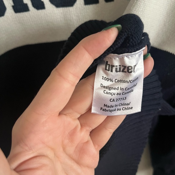 University of Toronto Navy and White Knit Sweater- Unisex - Picture 3 of 5